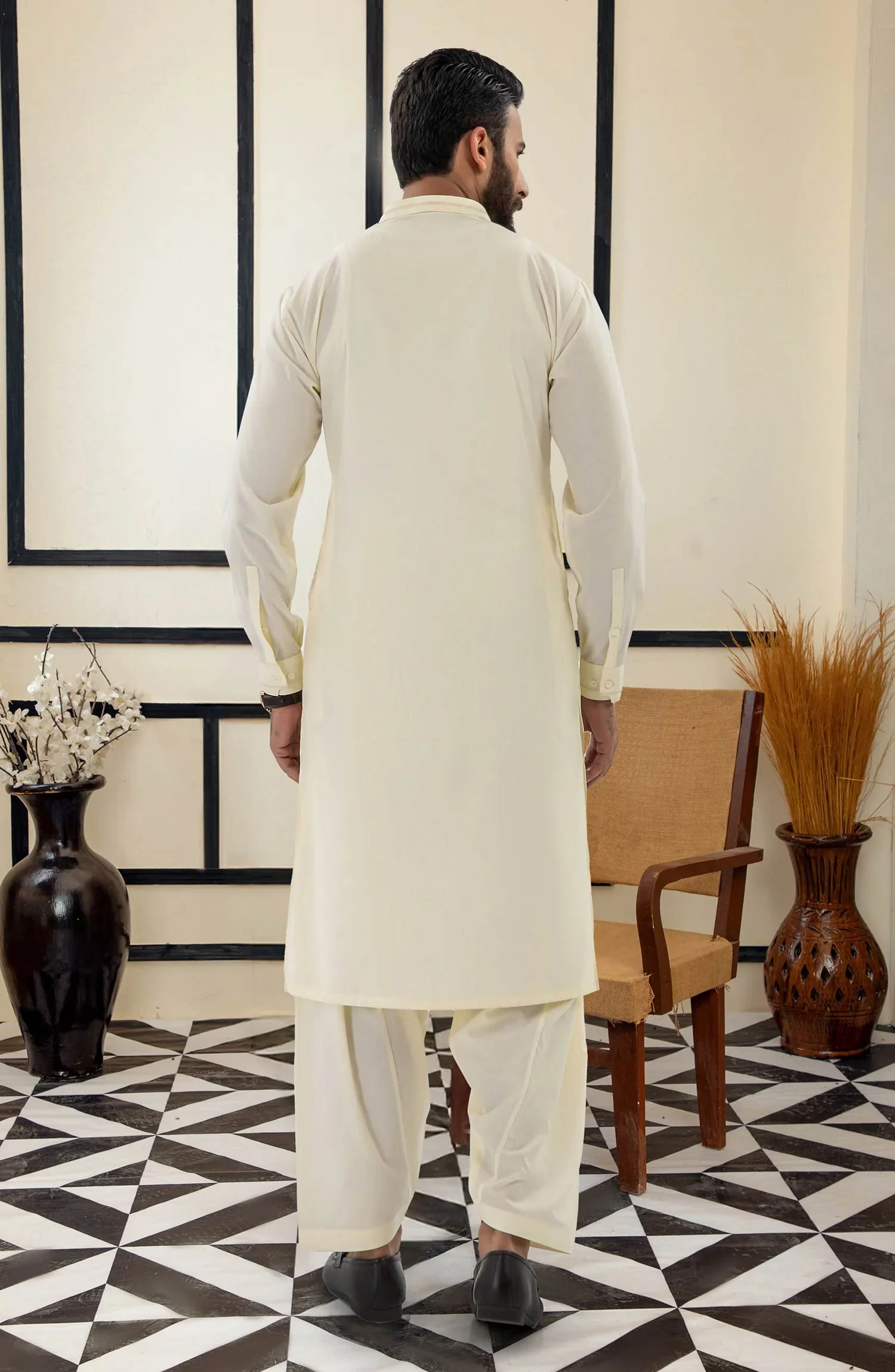 SUMMER'25 EMBROIDERED MEN KAMEEZ SHALWAR LIGHT CREAM - Image 4