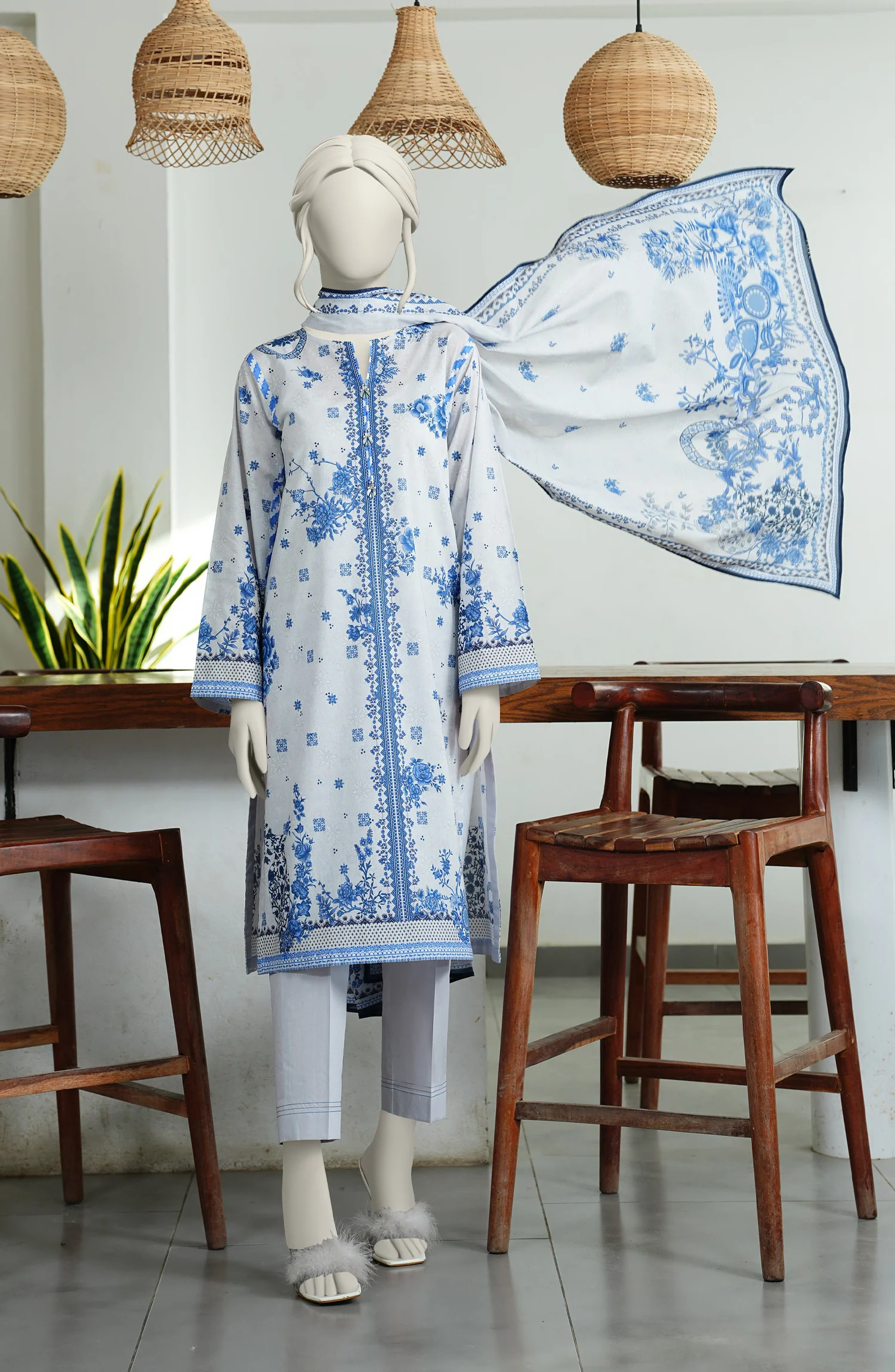 SUMMER'25 PRINTED LAWN 3PCS UNSTITCHED - Image 3