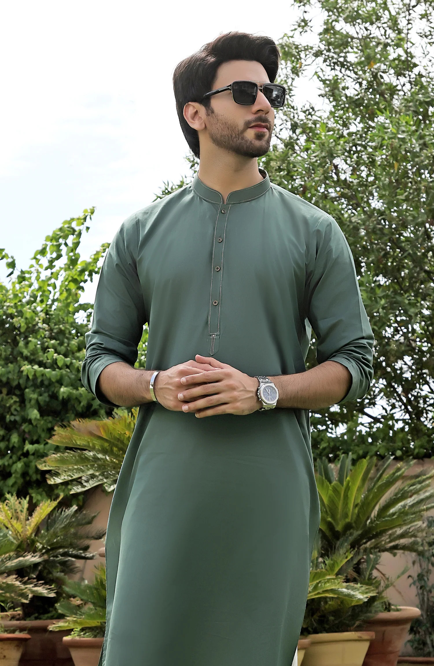 TARZ-E-PAKISTAN MEN CASUAL STYLING KURTA DARK GREEN - Image 2