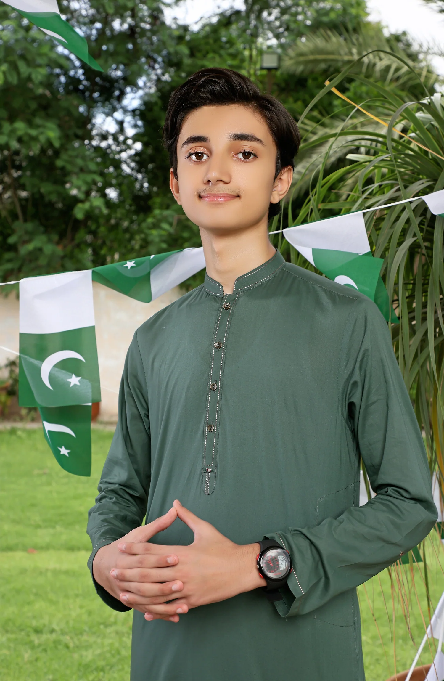 TARZZ PAKISTAN TEENS CASUAL STYLING KURTA DARK GREEN - Image 2