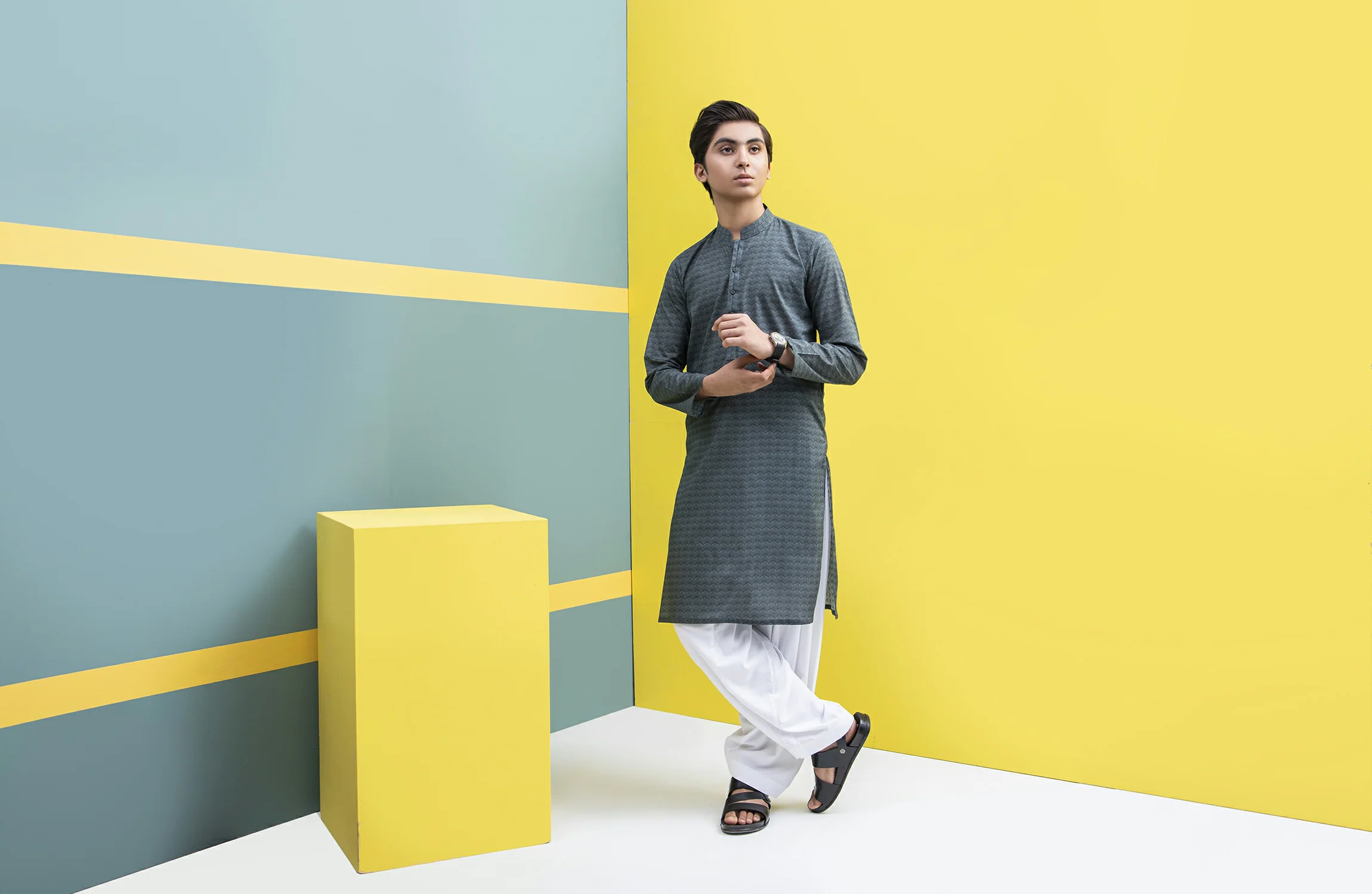 TEENS PLAIN KURTA - Image 3