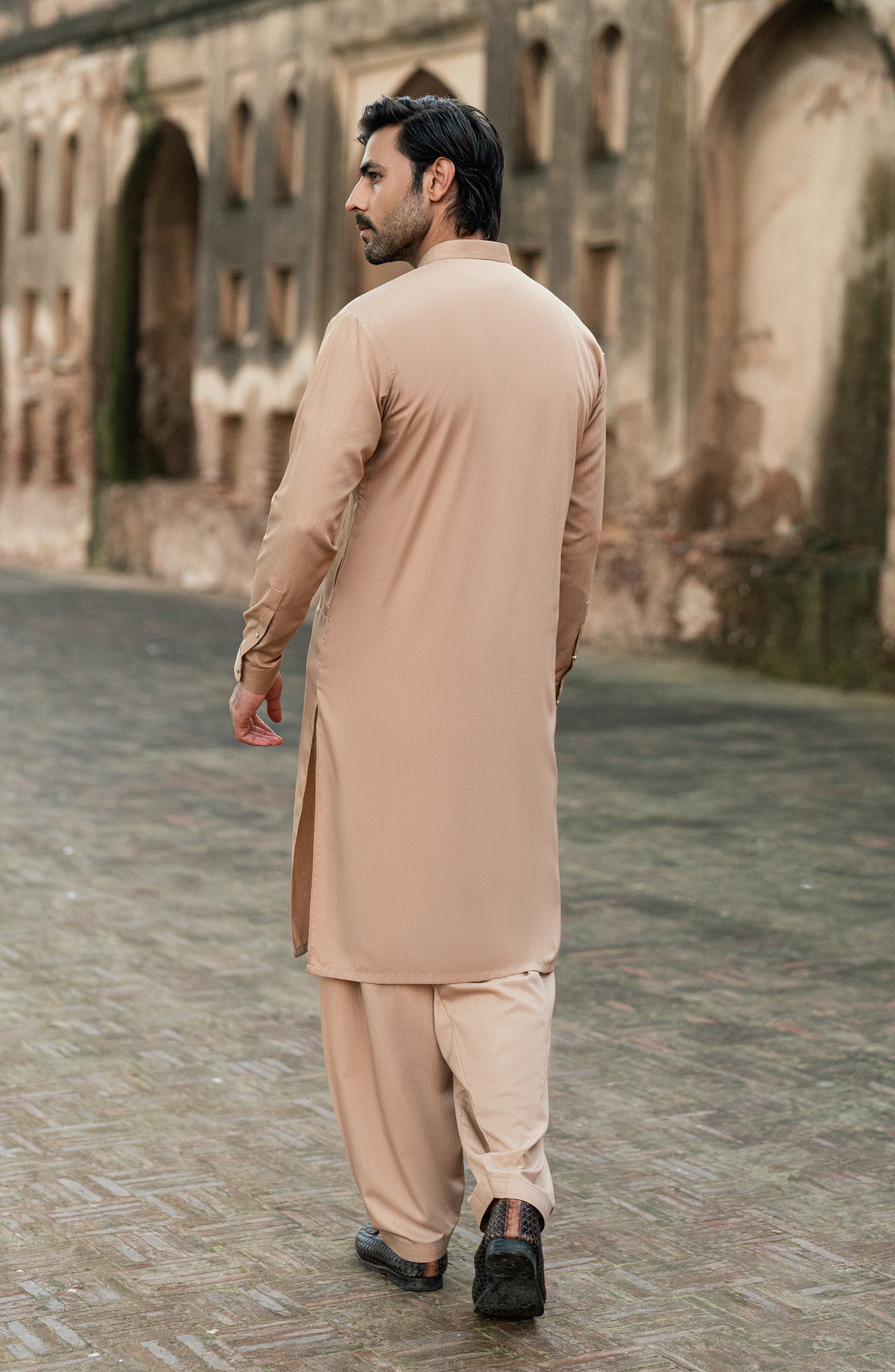 VINTAGE-GOLD BLENDED KAMEEZ SHALWAR - Image 4