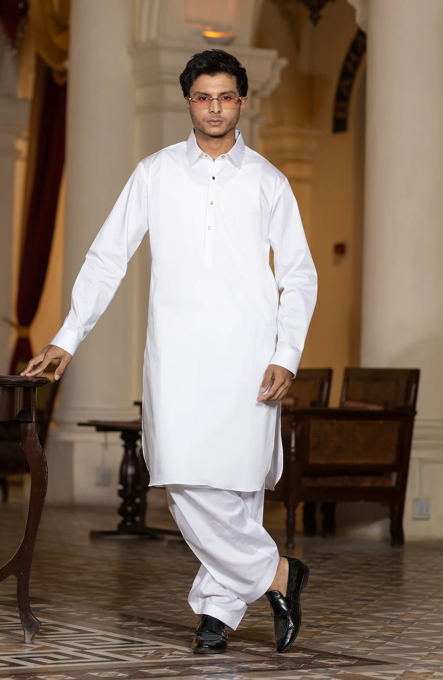 WHITE 100% COTTON KAMEEZ SHALWAR - Image 5