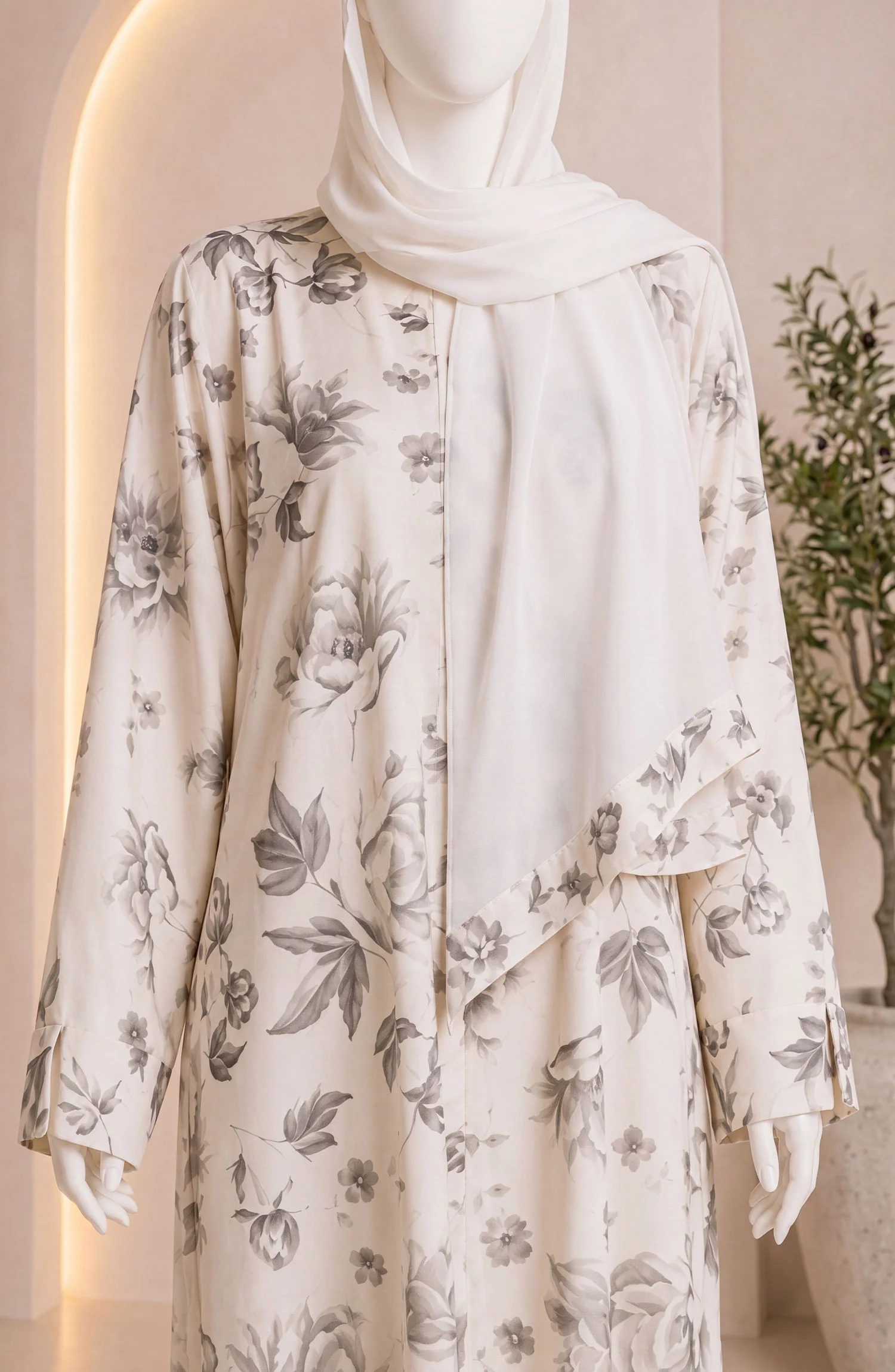 WHITE PRINTED ABAYA - Image 4