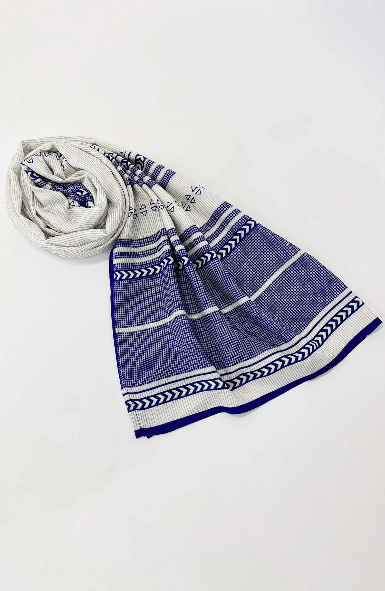WHITE PRINTED VISCOSE STOLE - Image 3