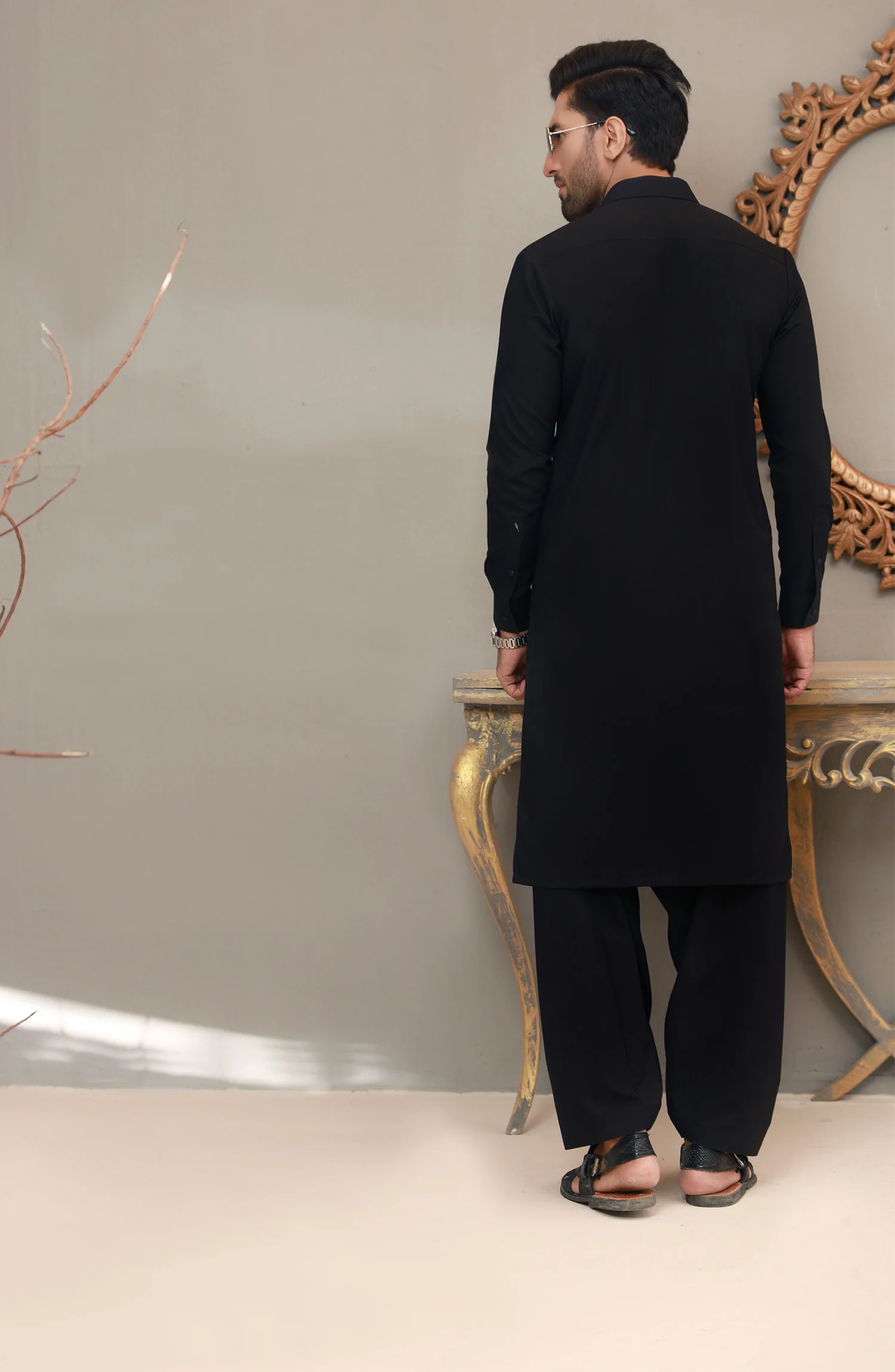 WINTER'22 MEN KAMEEZ SHALWAR PLAIN BLACK - Image 2