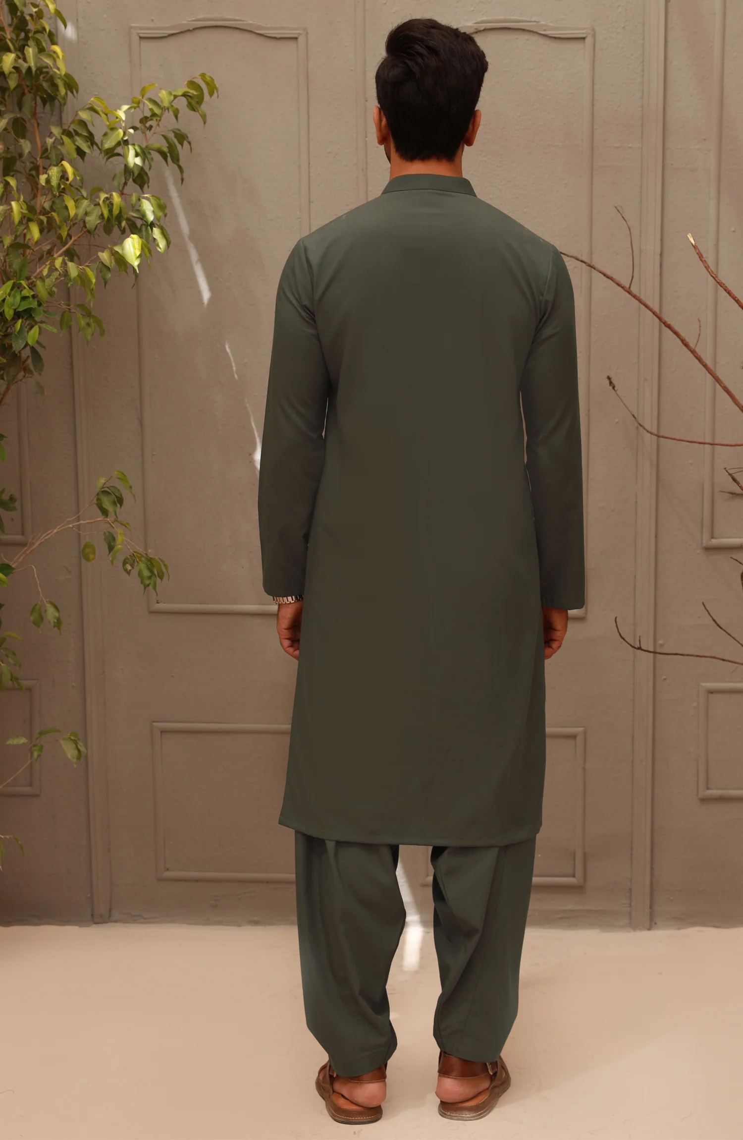 WINTER'22 MEN KAMEEZ SHALWAR SEMI FORMAL OLIVE - Image 2