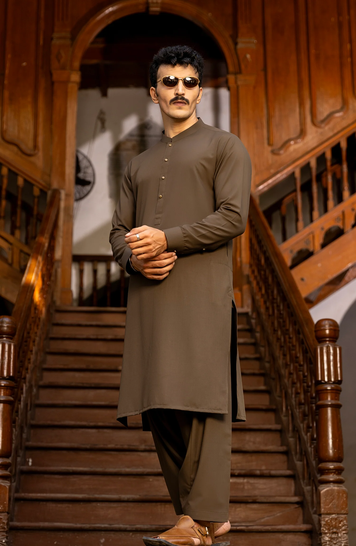 WINTER'23 MEN KAMEEZ SHALWAR PLAIN DEEP OLIVE - Image 4