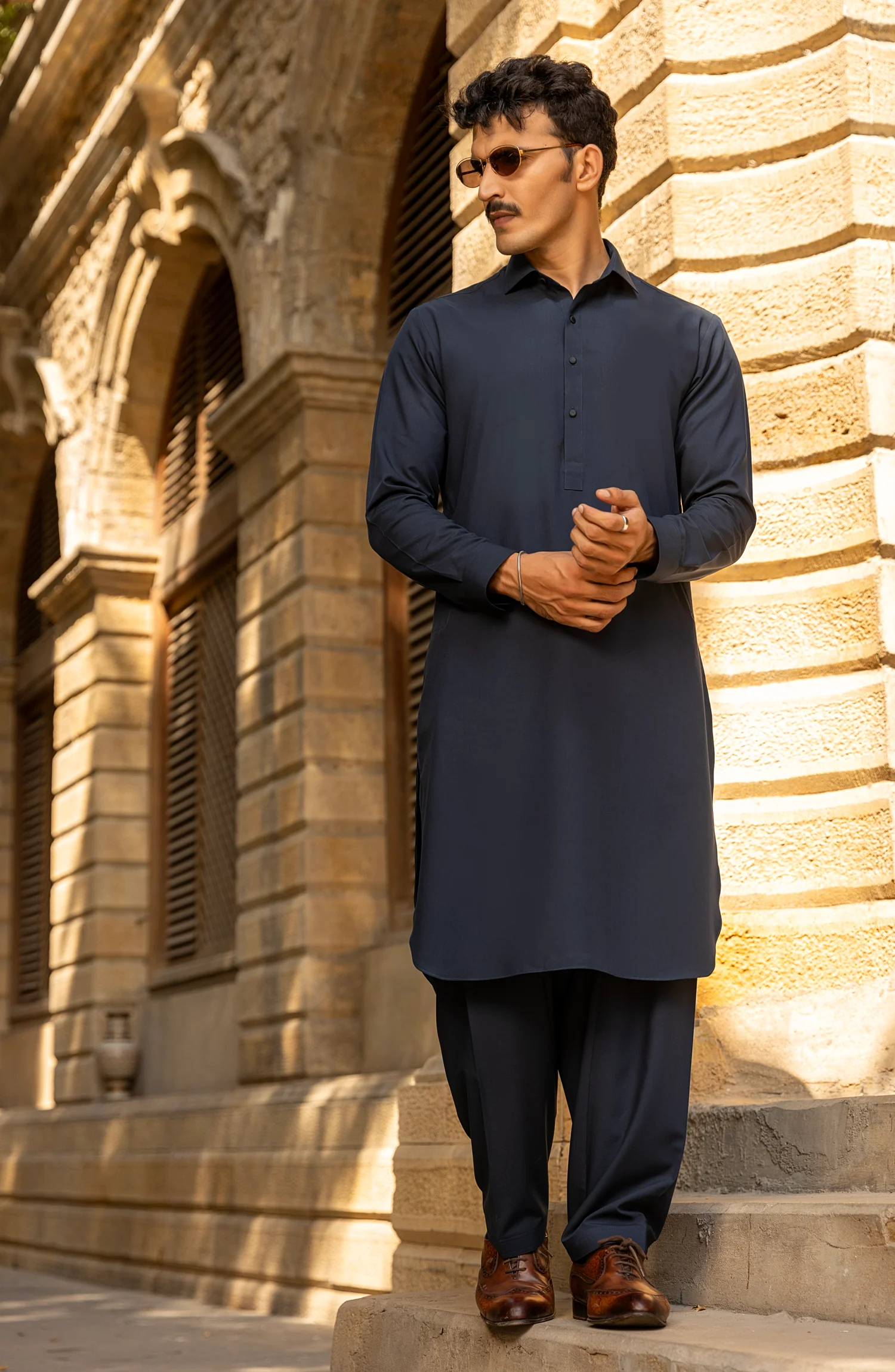 WINTER'23 MEN KAMEEZ SHALWAR PLAIN NAVY BLUE - Image 2