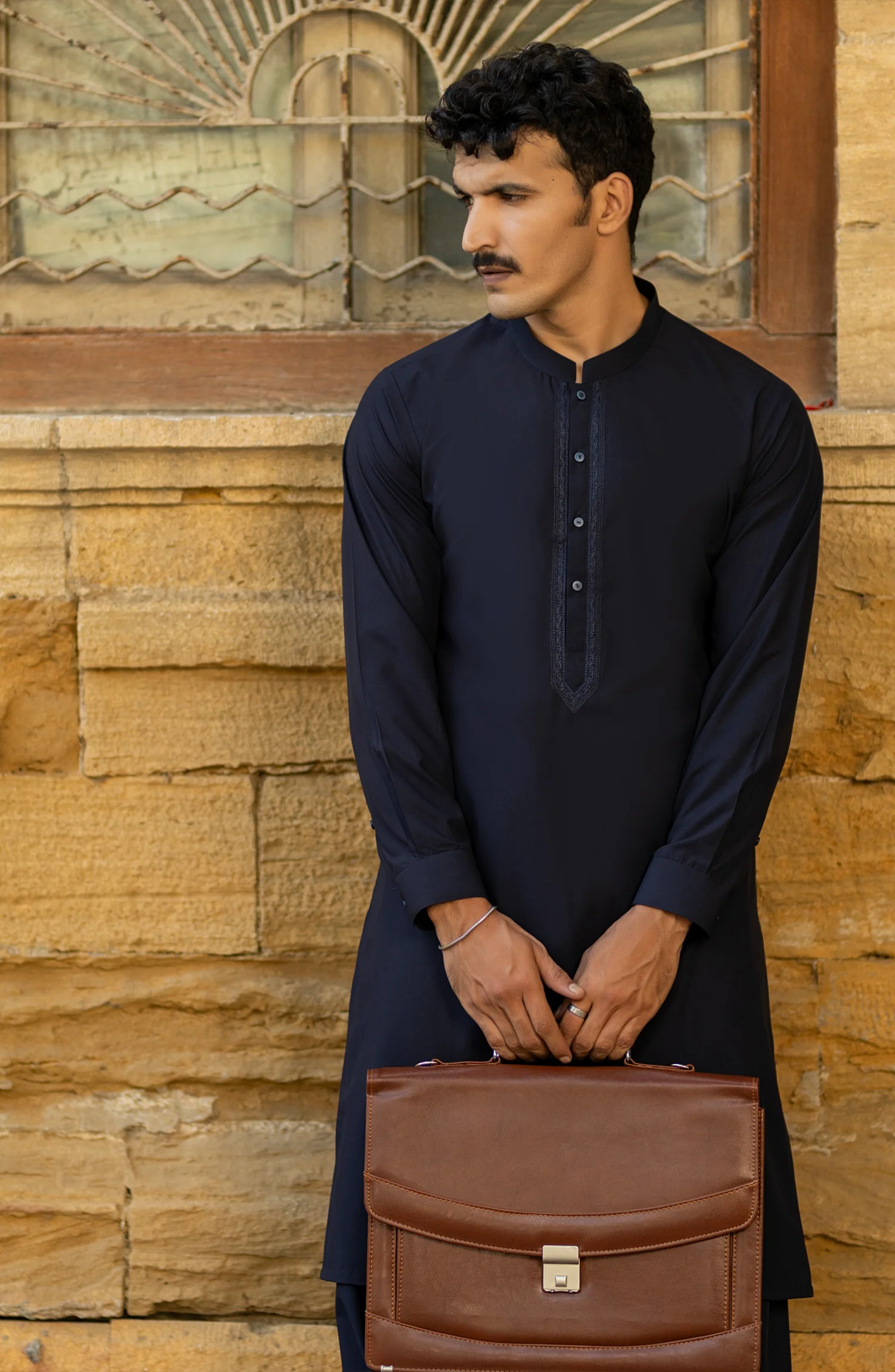 WINTER'23 MEN KAMEEZ SHALWAR SEMI FORMAL NAVY BLUE - Image 3