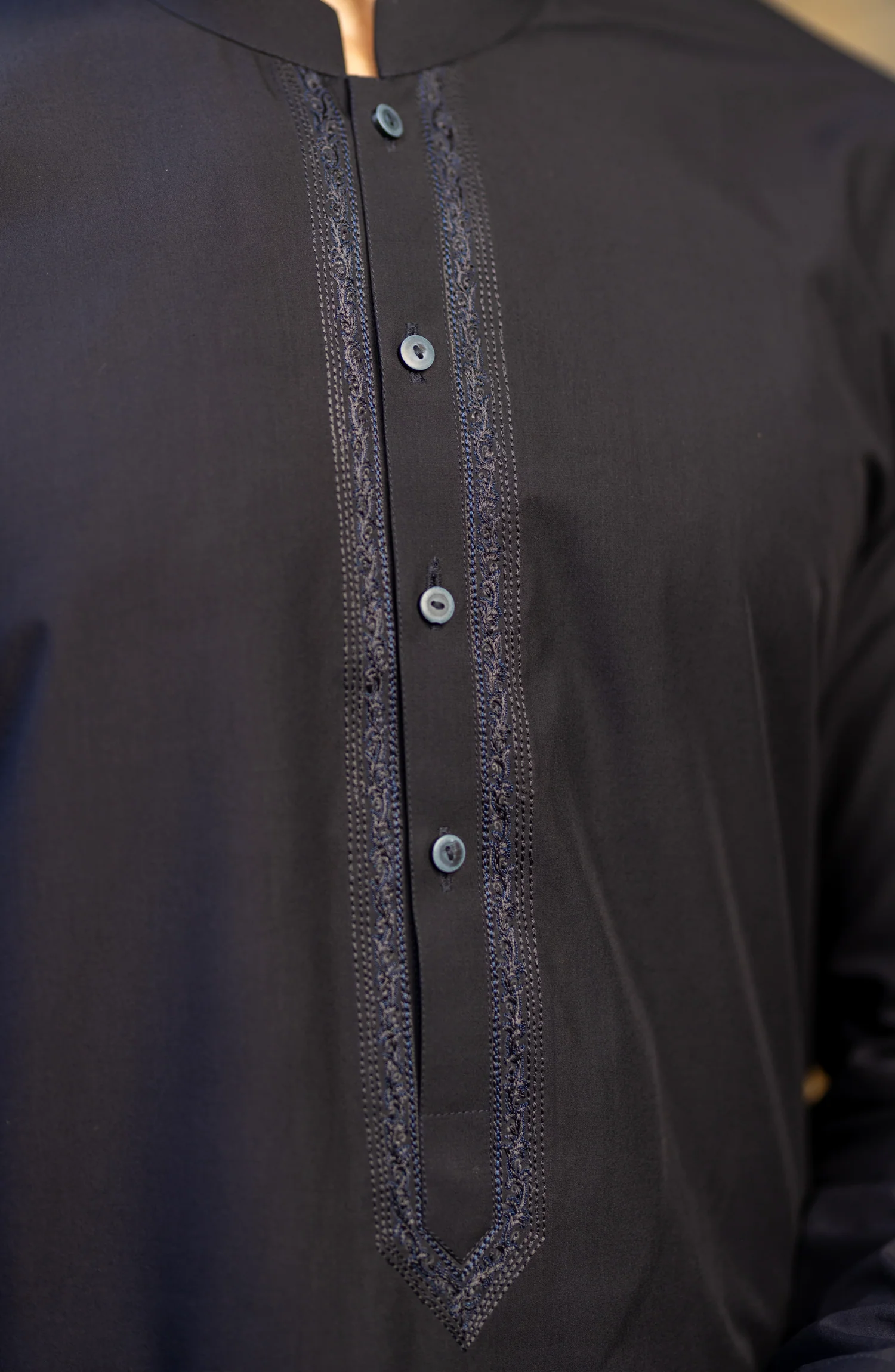 WINTER'23 MEN KAMEEZ SHALWAR SEMI FORMAL NAVY BLUE - Image 4