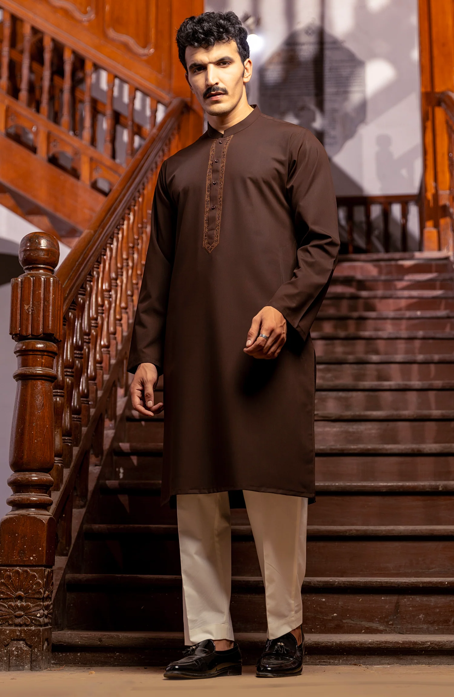 WINTER'23 MEN KURTA SEMI FORMAL BROWN - Image 3