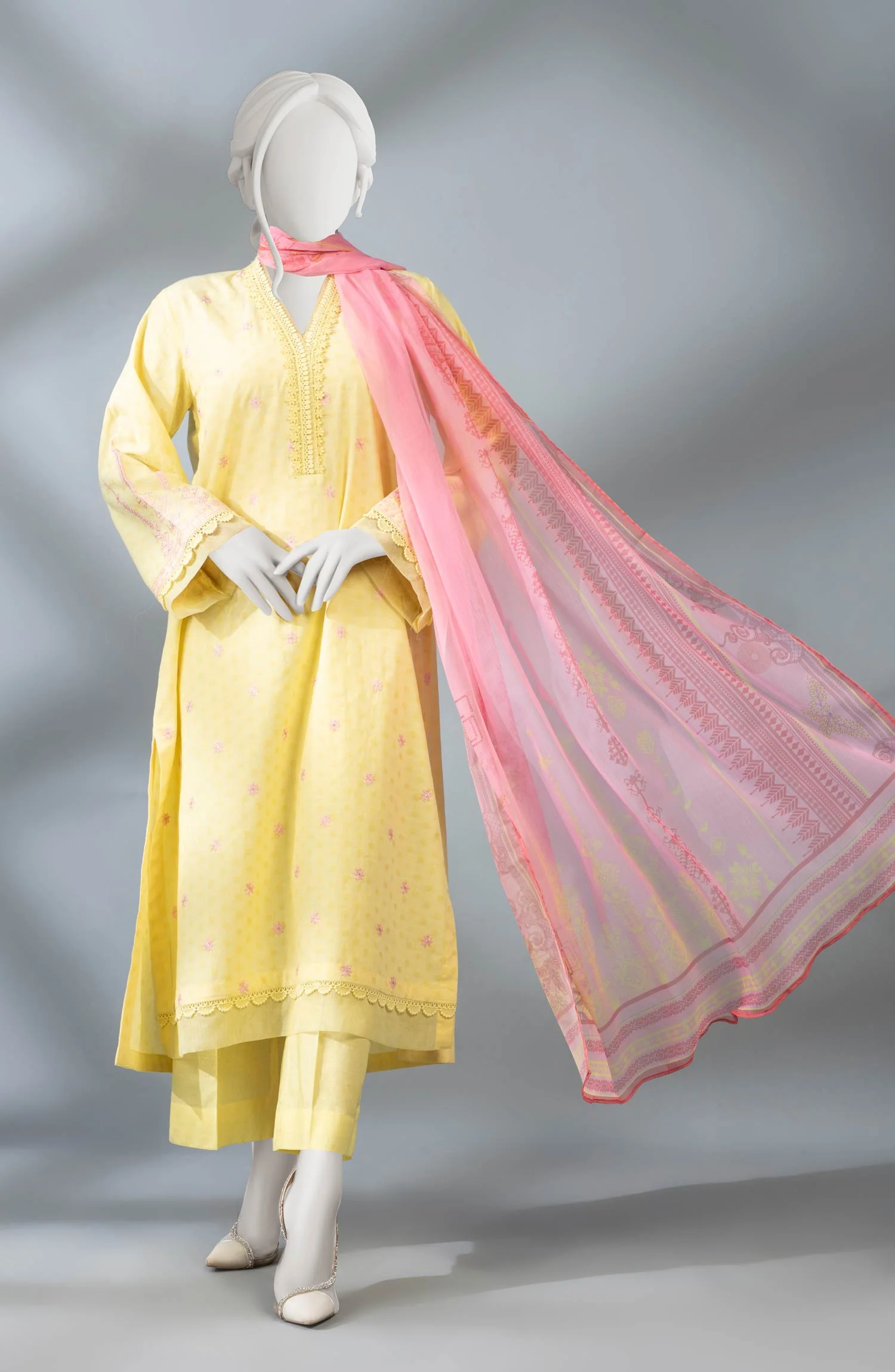 WINTER'23 WOMEN EMBROIDERED JACQUARD 3PC UNSTITCHED