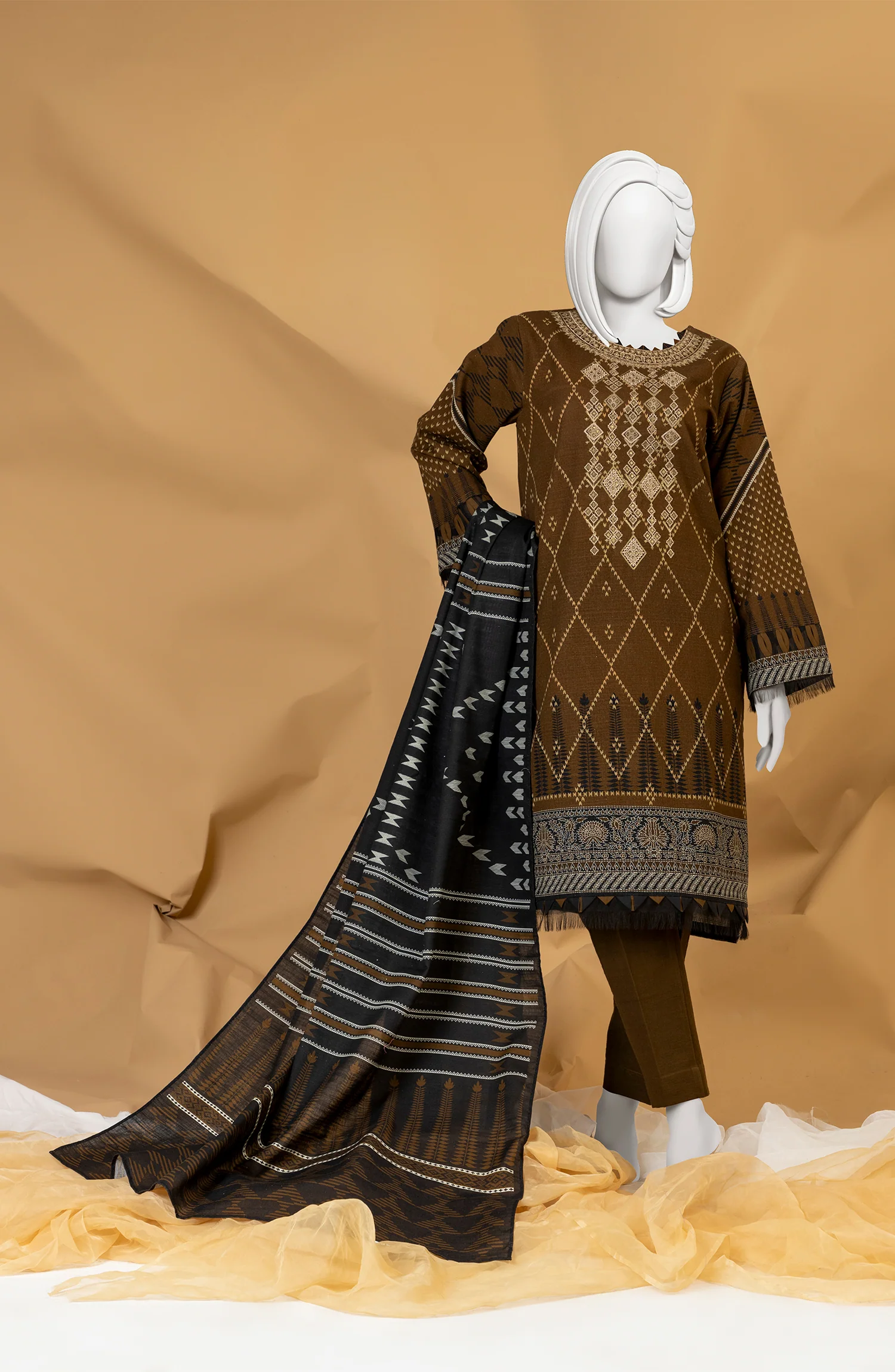 WINTER'23 WOMEN EMBROIDERY KHADDAR 3PC UNSTITCHED