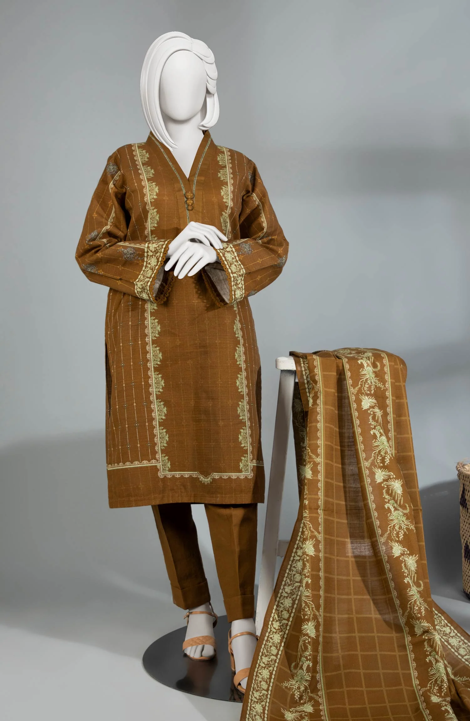 WINTER'23 WOMEN PRINTED KHADDAR 3PC UNSTITCHED