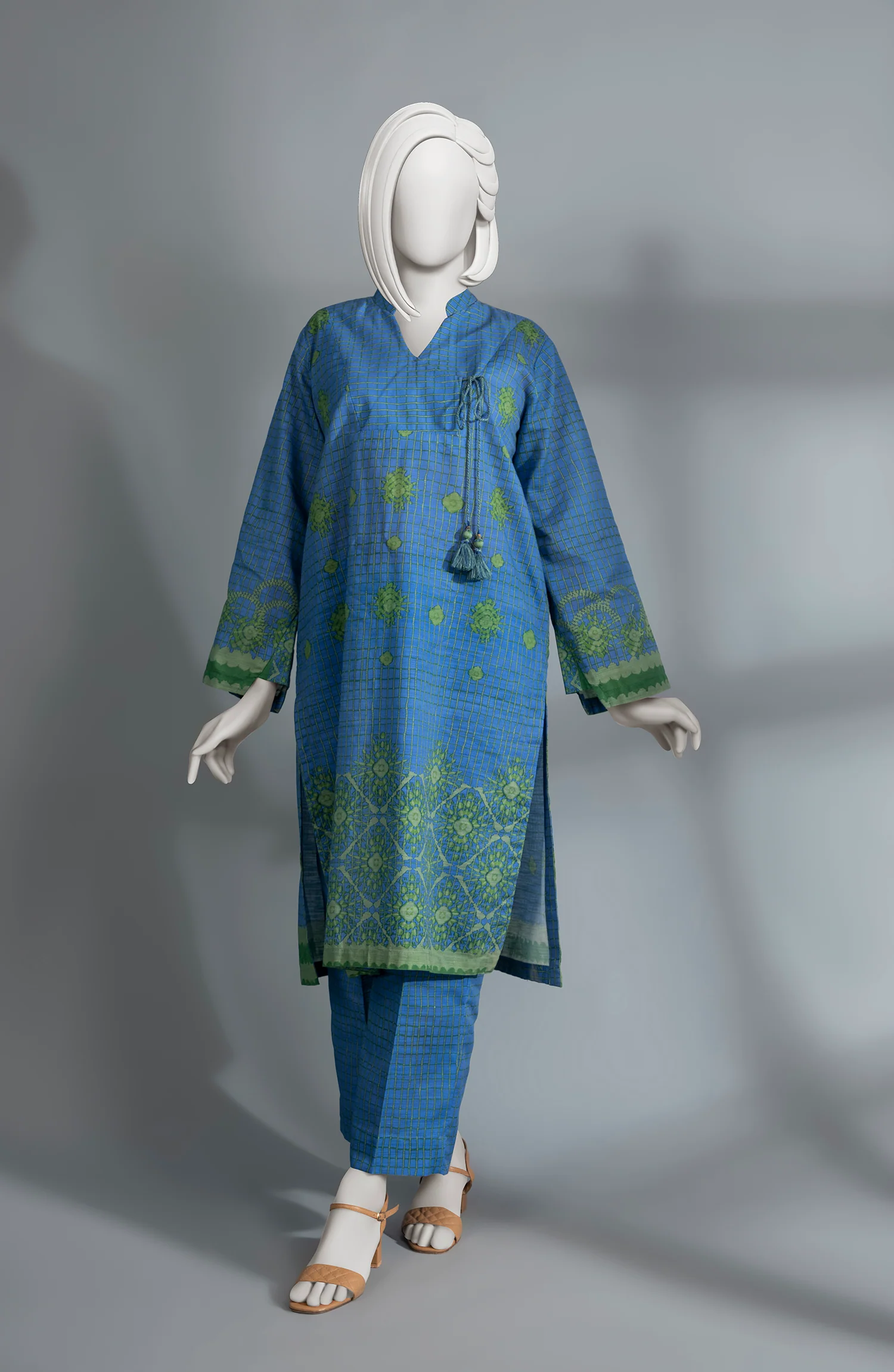 WINTER'23 WOMEN STITCHED 2PC SUIT