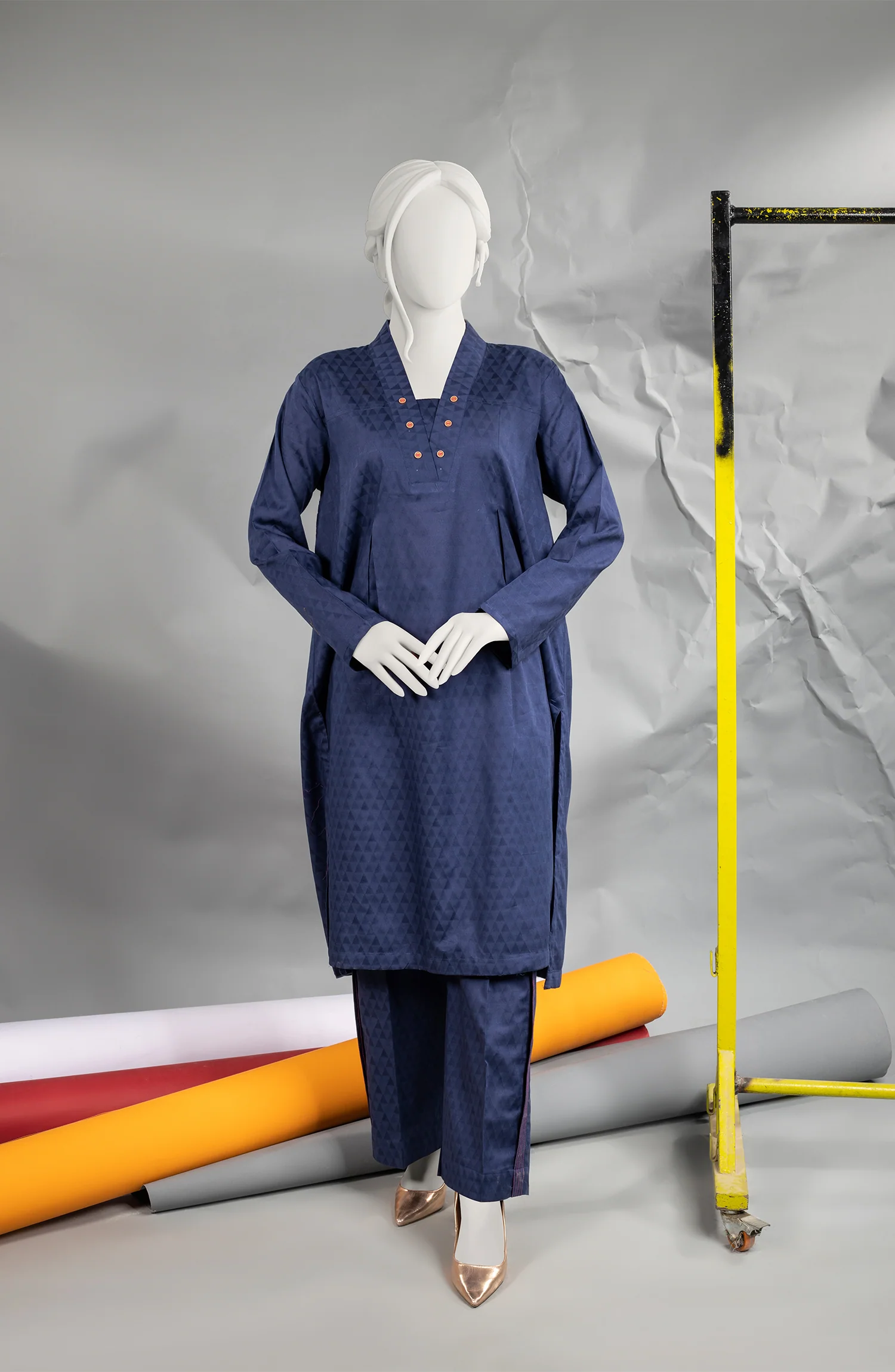 WINTER'23 WOMEN STITCHED 2PC SUIT