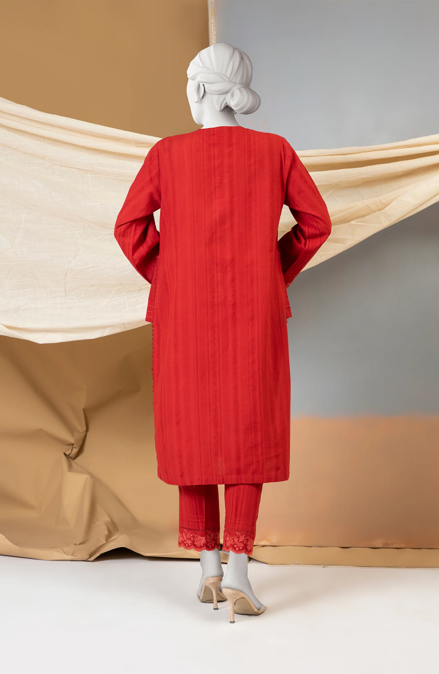 WINTER'23 WOMEN STITCHED 2PC SUIT - Image 2