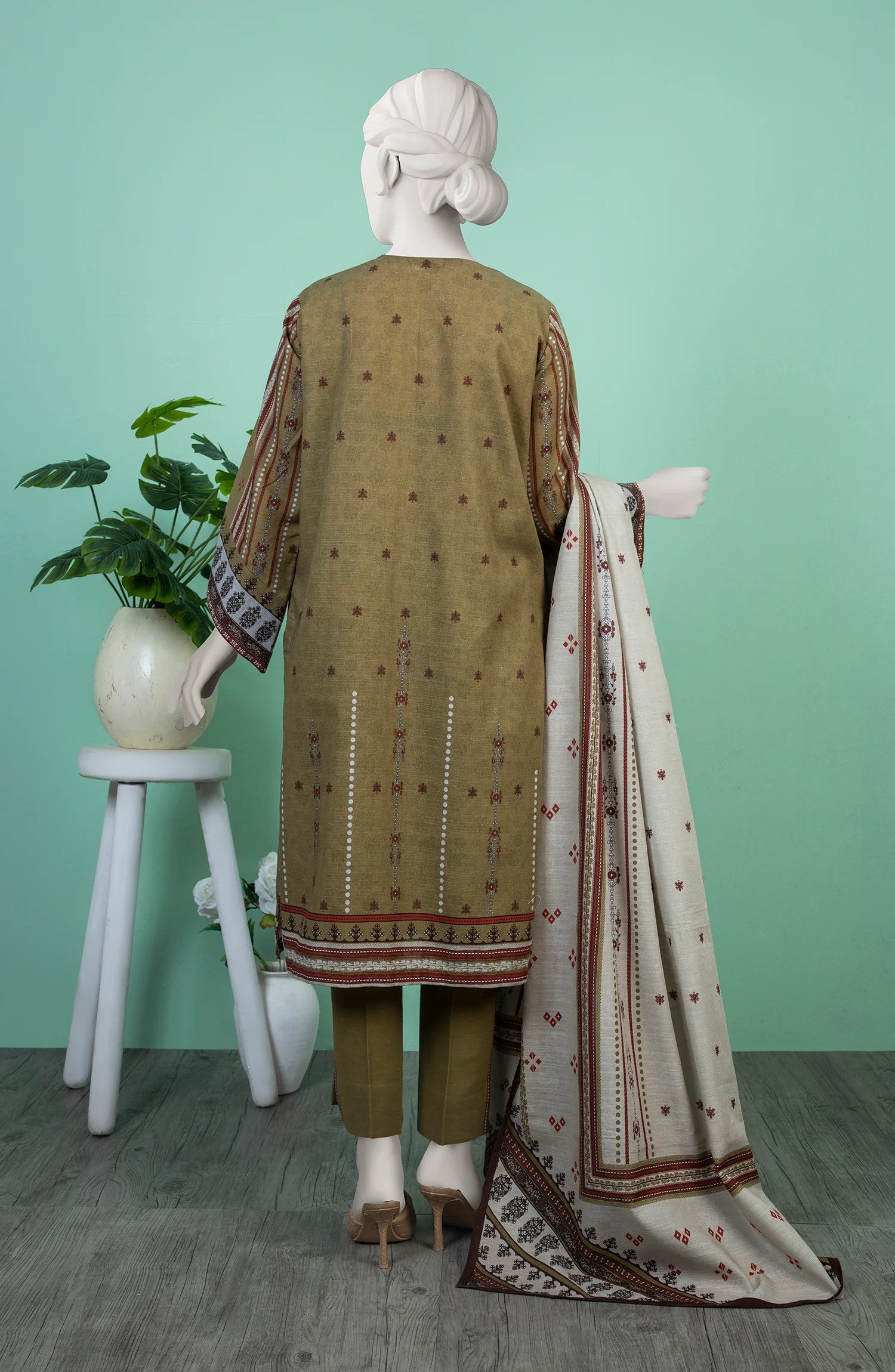 WINTER'23 WOMEN STITCHED 2PC SUIT - Image 3