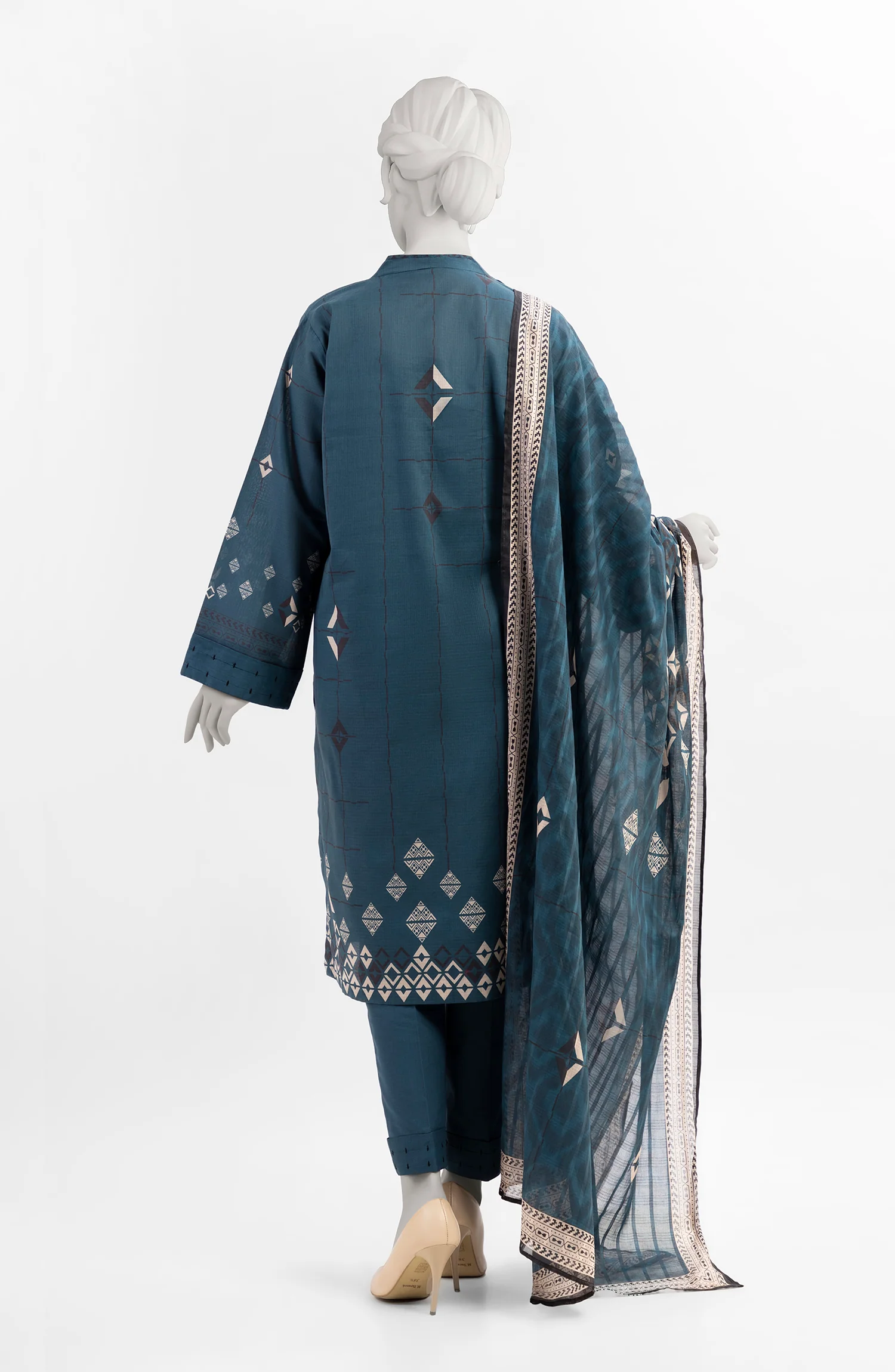 WINTER'23 WOMEN STITCHED 3PC SUIT - Image 2