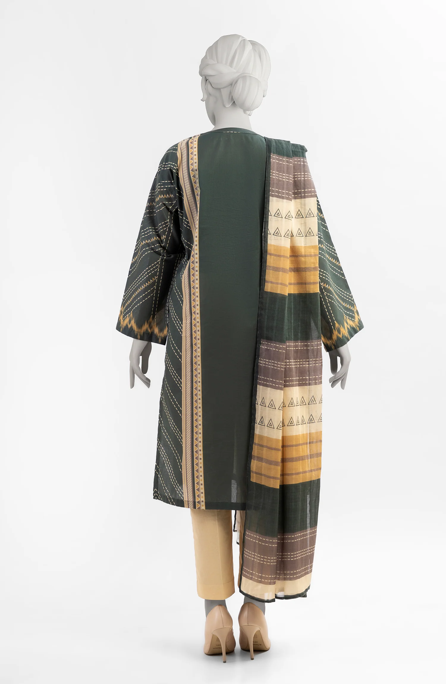 WINTER'23 WOMEN STITCHED 3PC SUIT - Image 2