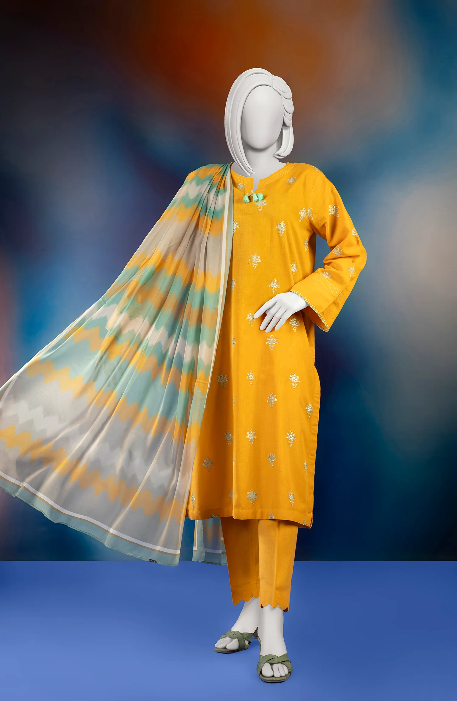WINTER'23 WOMEN STITCHED 3PC SUIT - Image 2
