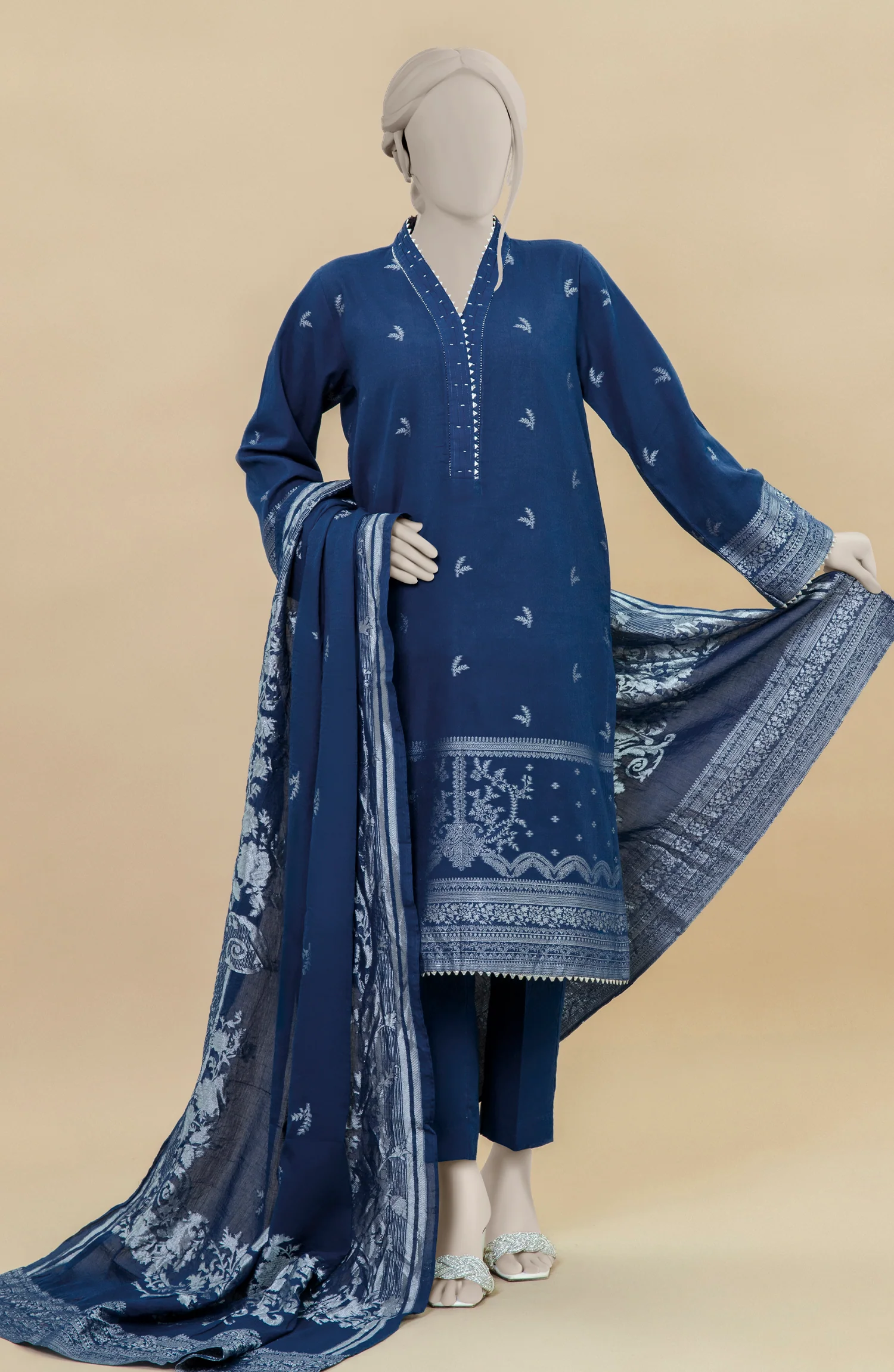 WINTER'24 JACQUARD 3PCS UNSTITCHED
