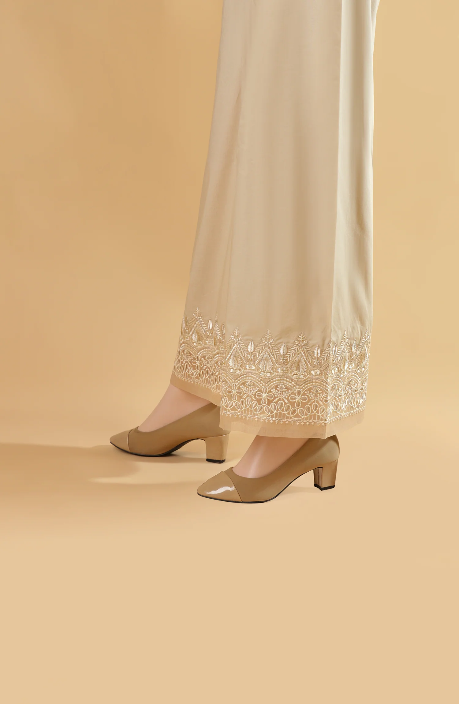 WOMEN BOTTOM BEIGE - Image 2