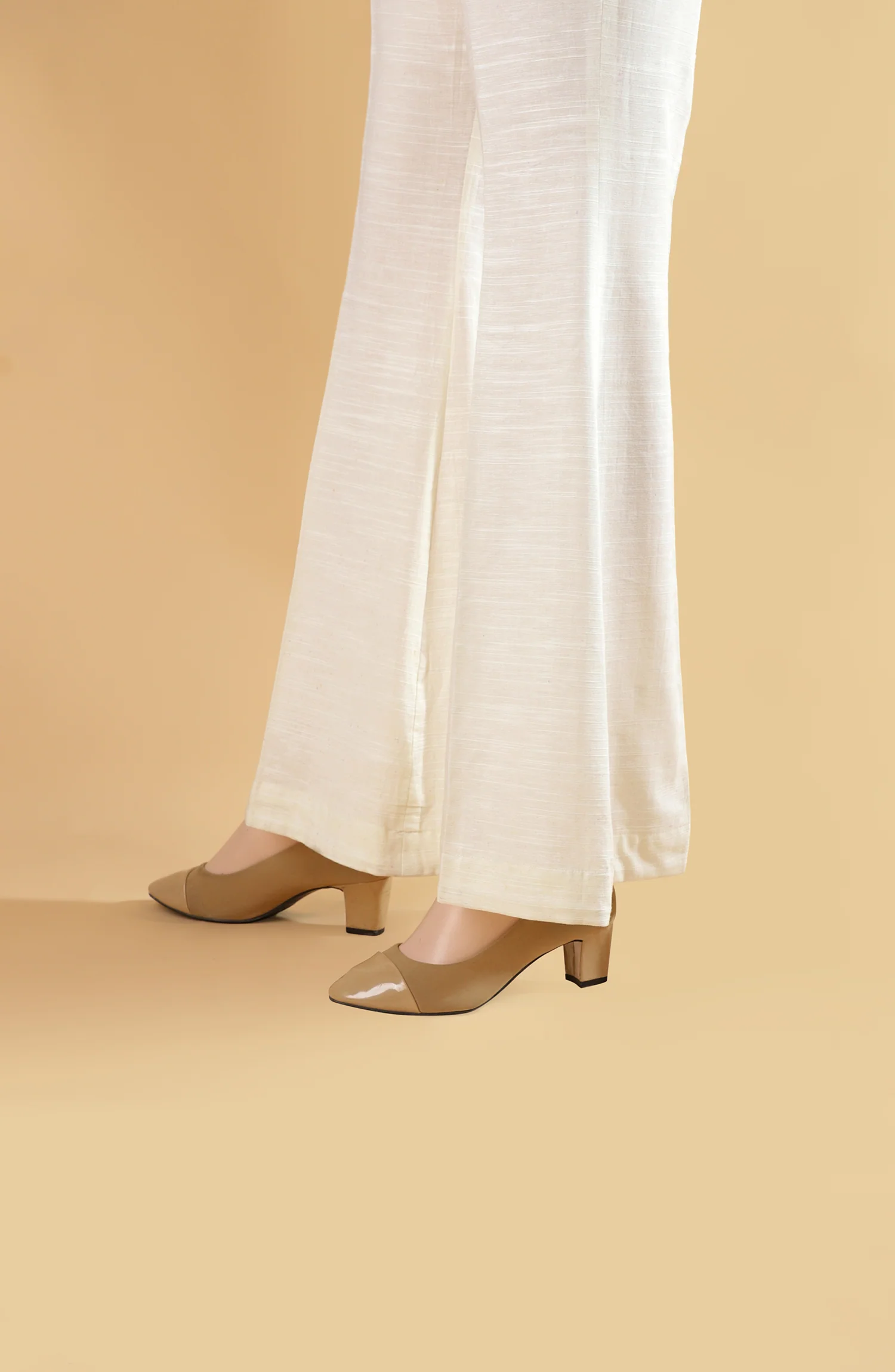 WOMEN BOTTOM OFF WHITE - Image 2