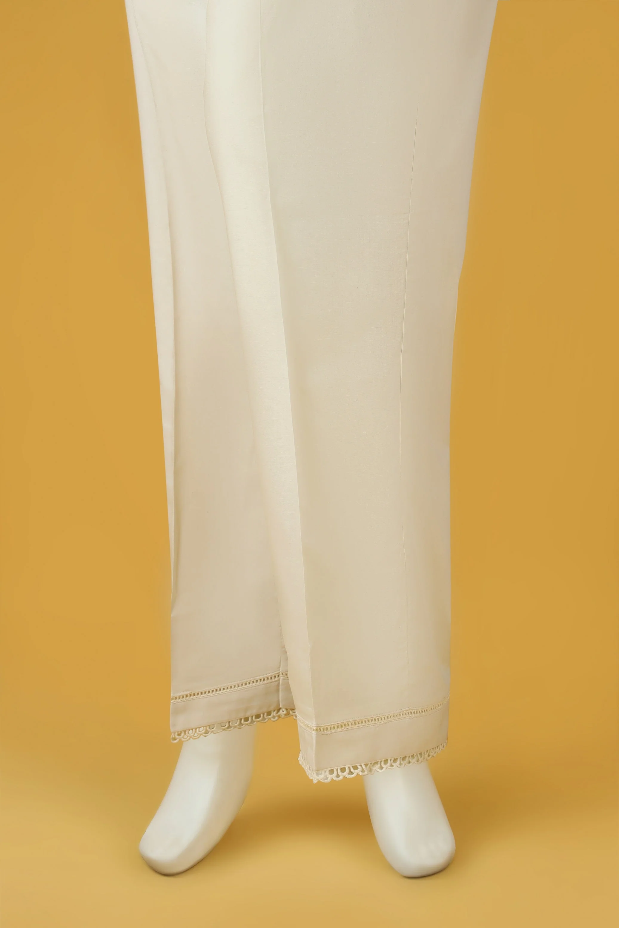 WOMEN BOTTOM OFF WHITE - Image 2