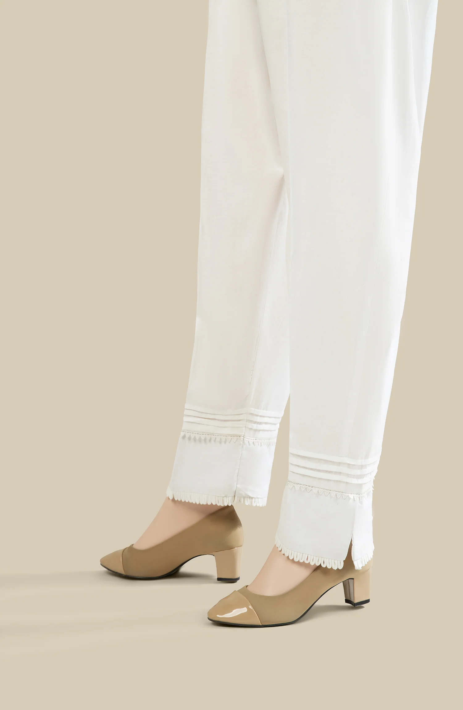 WOMEN BOTTOM OFF WHITE - Image 2