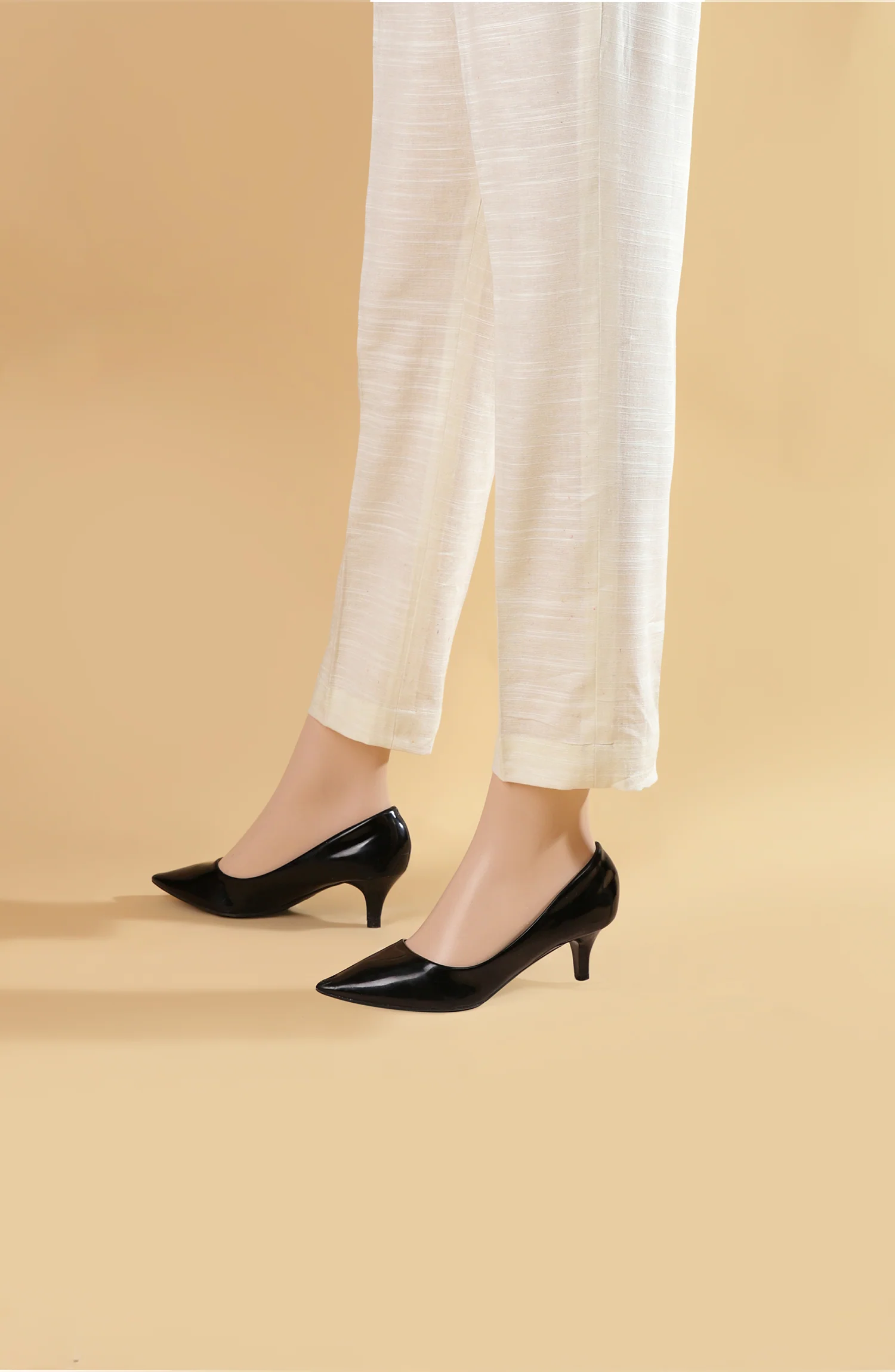WOMEN BOTTOM OFF WHITE - Image 2