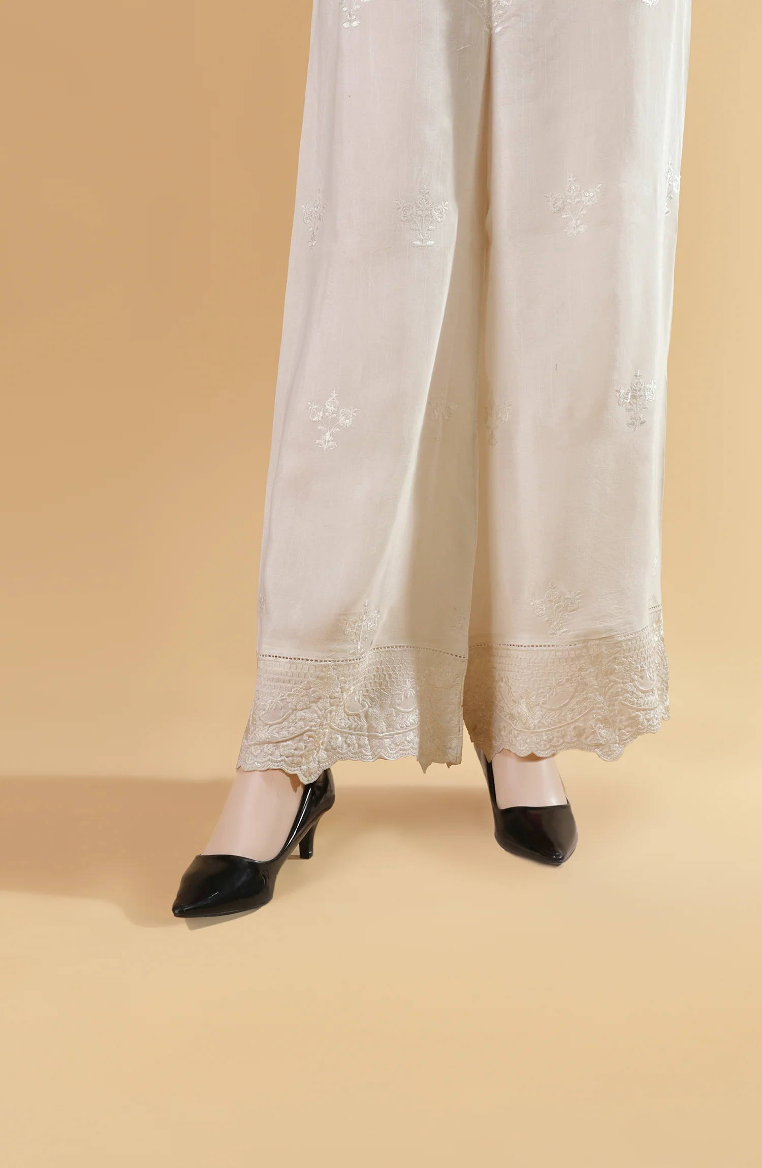 WOMEN BOTTOM WHITE