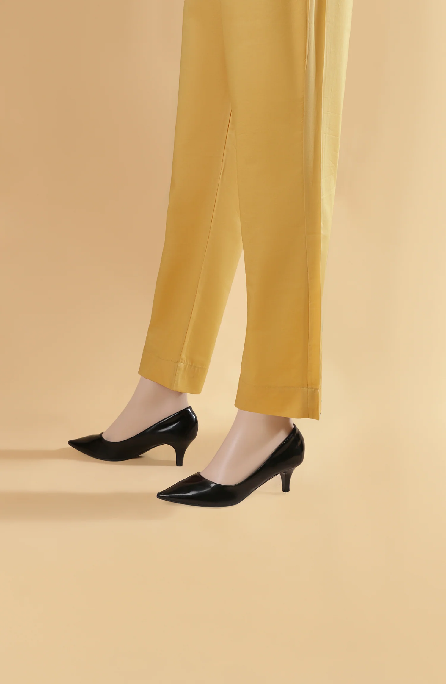WOMEN BOTTOM YELLOW - Image 2